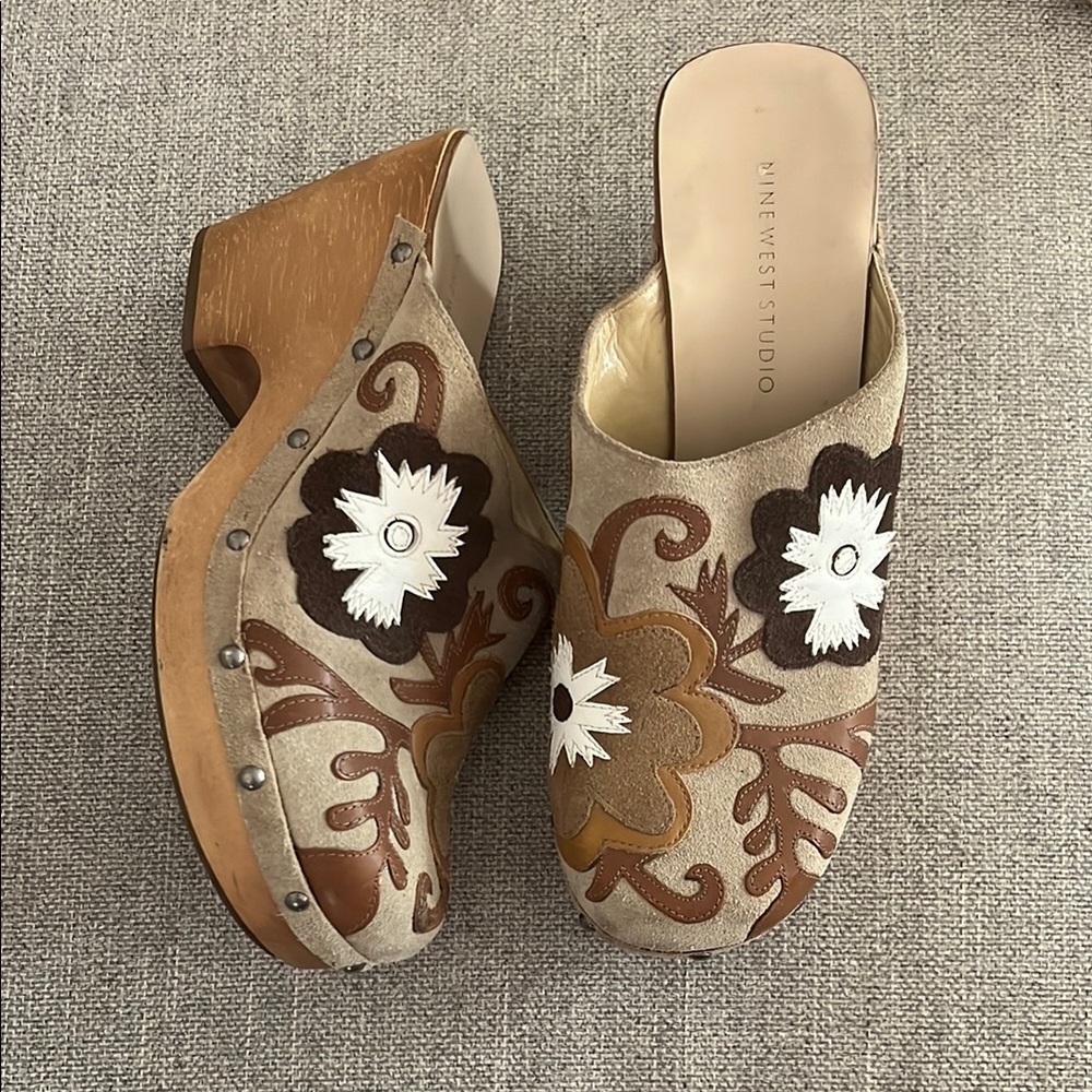 Women's Vintage Tan and Brown Embroidered Clogs